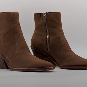 Dolce Vita Volli Brown Ankle Boots - New